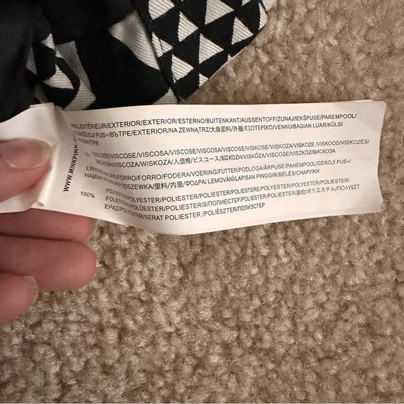 EUC Women’s MinkPink Black And White Striped Jacket! - Picture 6 of 7
